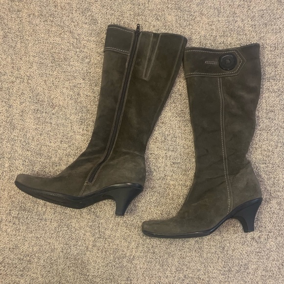 La CANADIENNE Shoes - La Canadienne Calf High Kitten Heel Boots